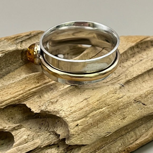 Sterling Silver and Gold Spinner Ring with Amber Stone - Picture 3 of 4
